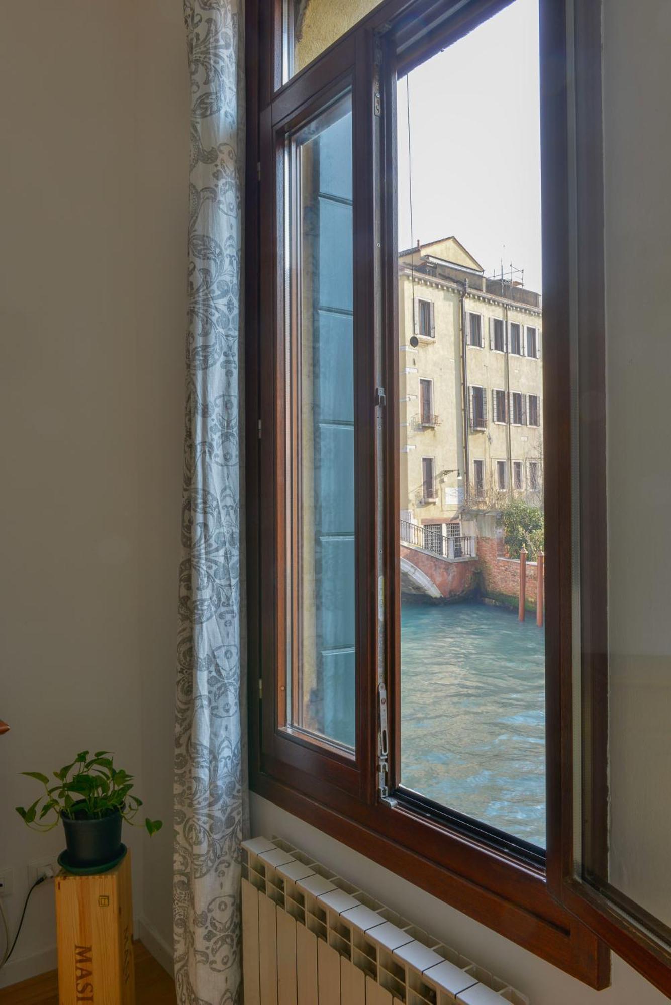 Ca' Dino Venice - Canal View Exteriör bild